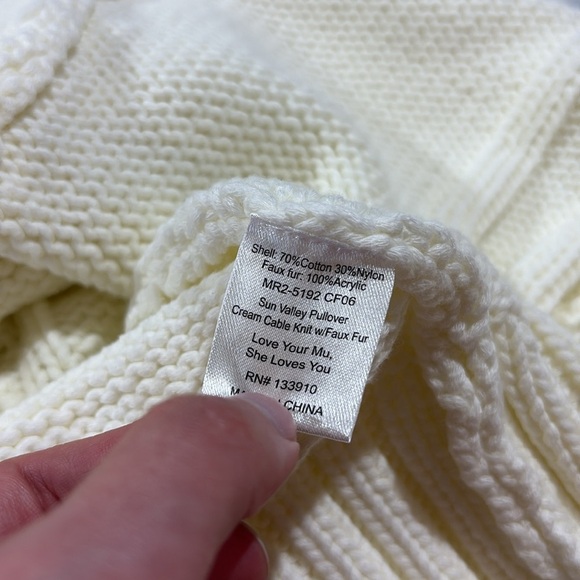 NWT SHOW ME YOUR MUMU sun valley pullover in cream faux fur - Picture 9 of 9